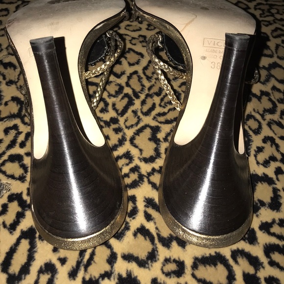 Nine West black strappy sandals - Picture 3 of 3